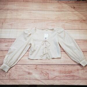 NEW Levis Womens Extra Small Cream Textured Cropped Tie Front Puff Sleeve Blouse